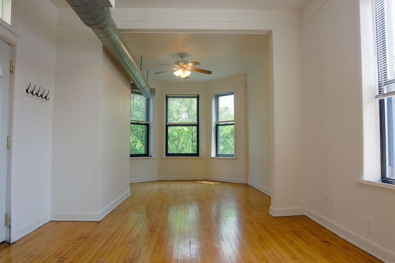 846 S Loomis - Photo 4 of 50