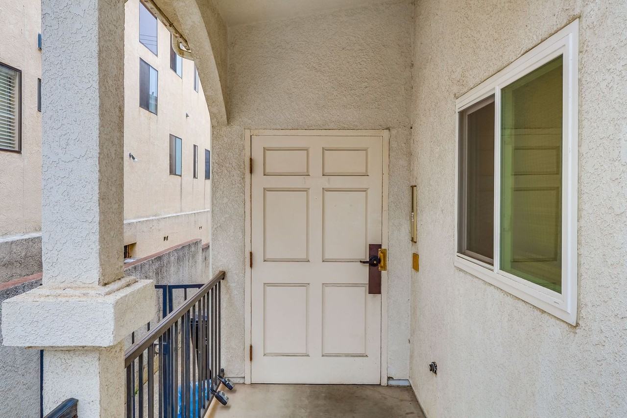 926 S Leland St #4 - Photo 5 of 50