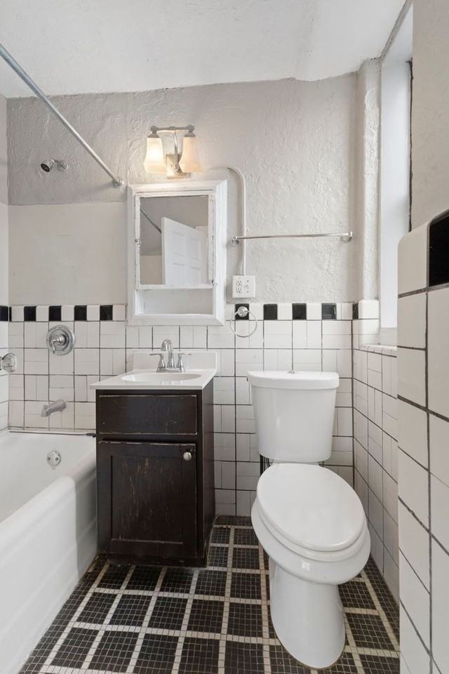 Piccadilly Apartments - Photo 5 of 31