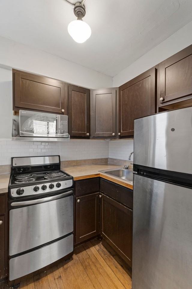 Piccadilly Apartments - Photo 7 of 31