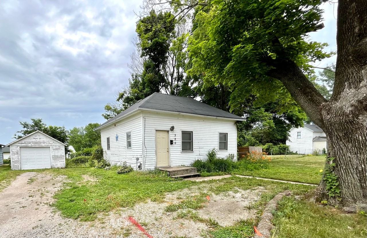 300/310/320 Main - Photo 3 of 21