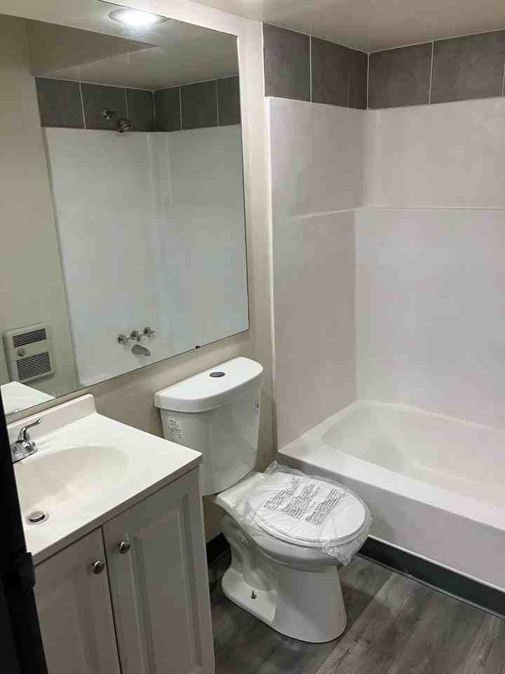 Marlboro Place Apartments - Photo 6 of 33