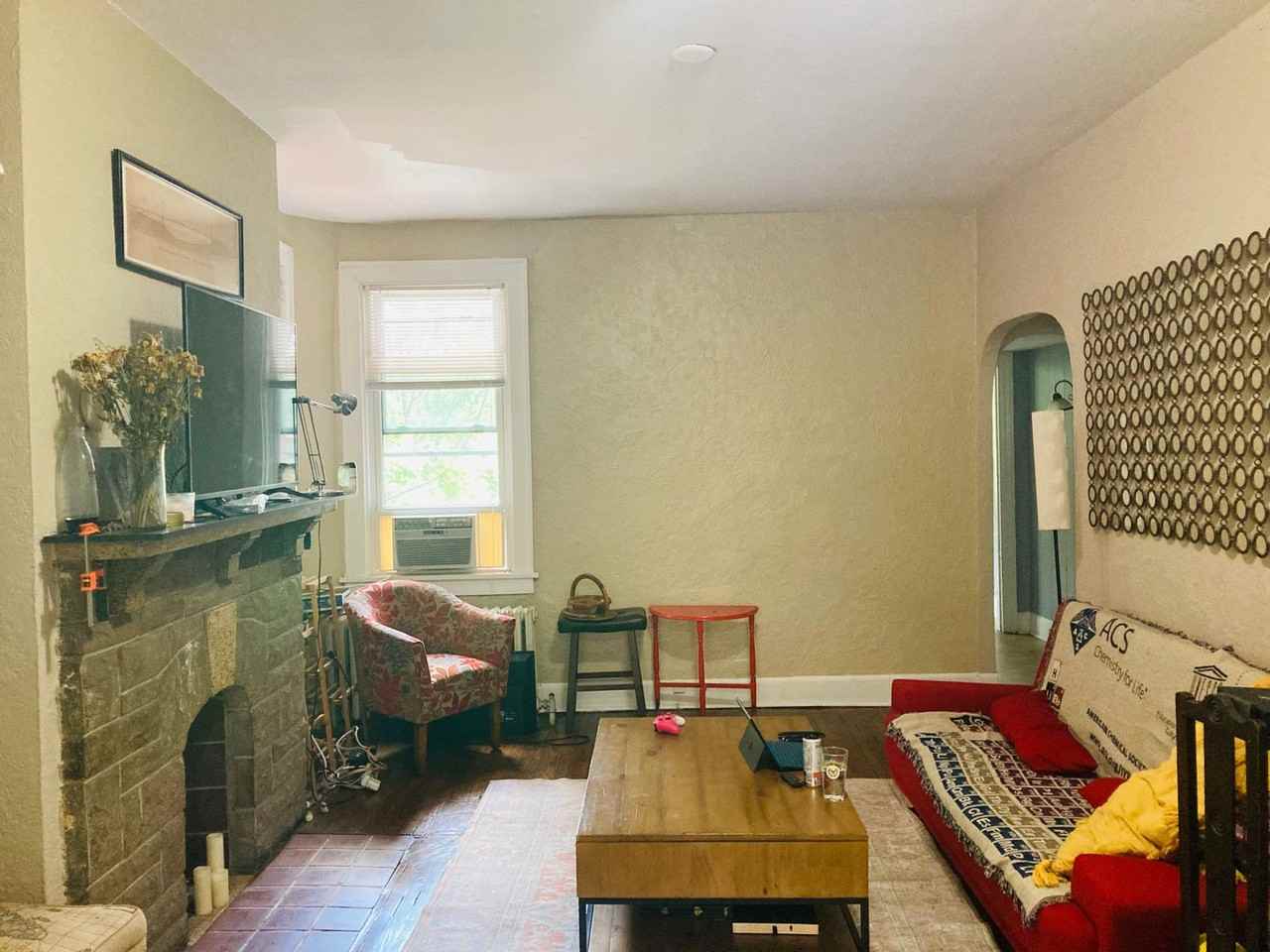 111 Sampsonia Way - Photo 2 of 18