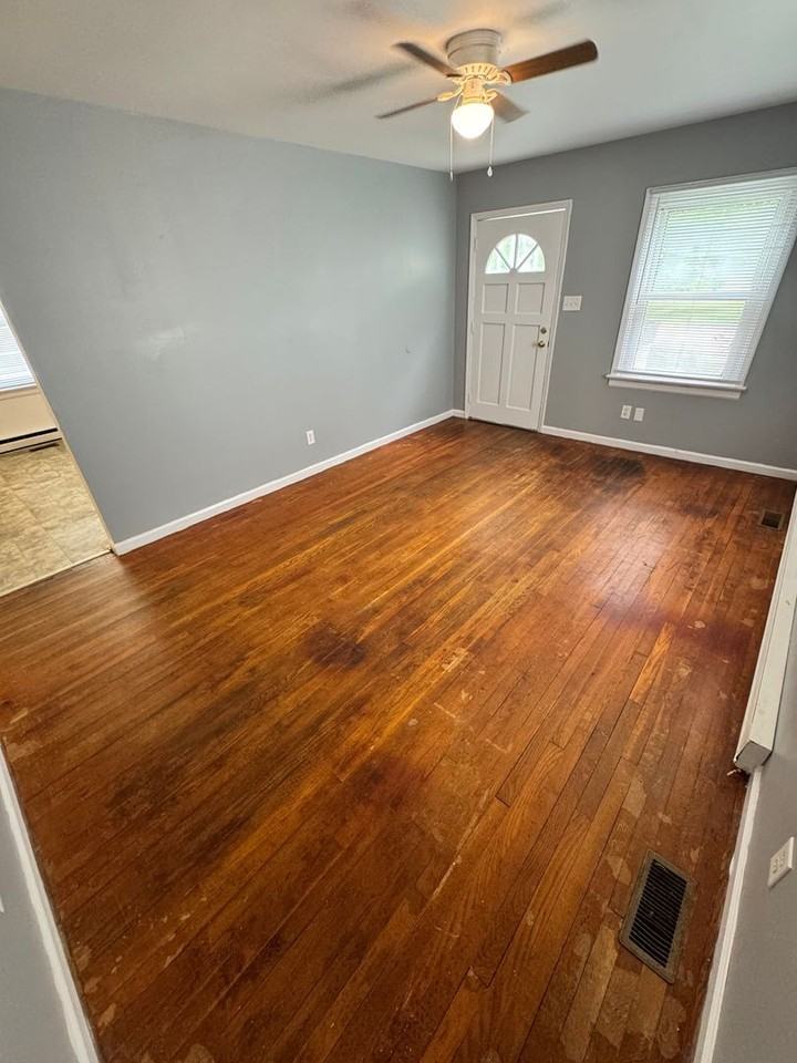 4504 Corbin St - Photo 3 of 18