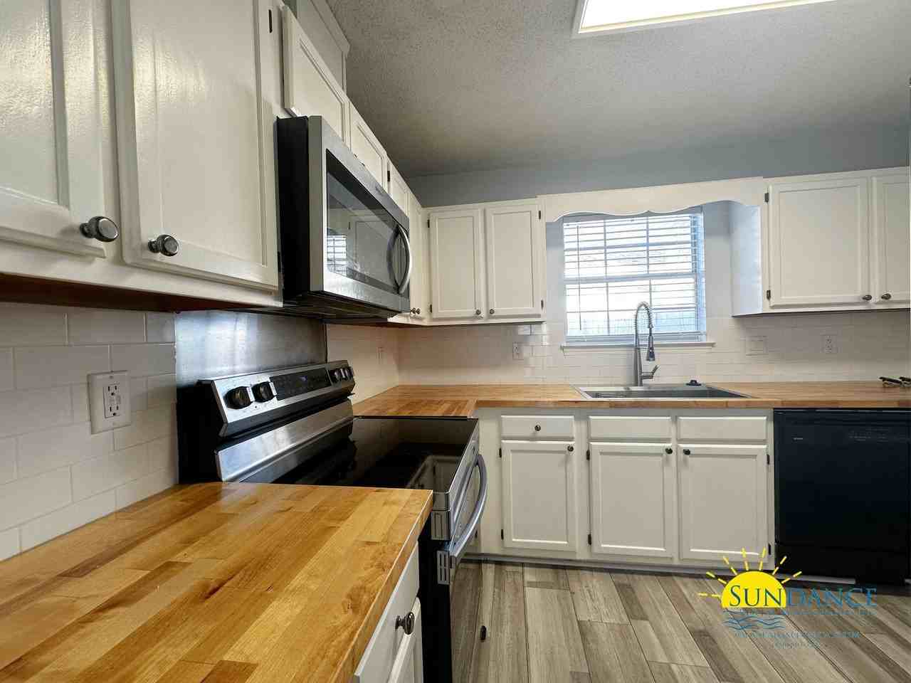 1896 Heartland Dr - Photo 5 of 18