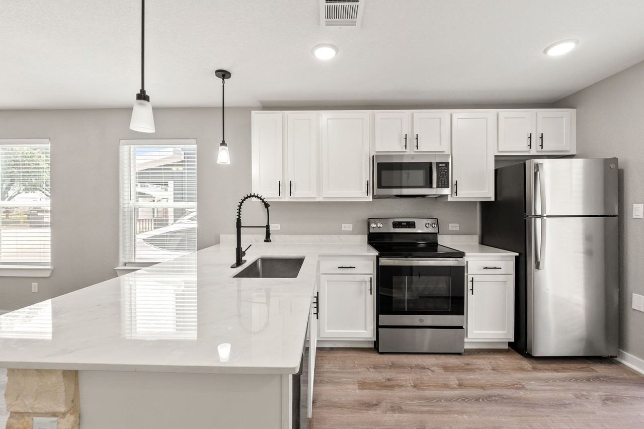 20 Tate Lane - Photo 3 of 22