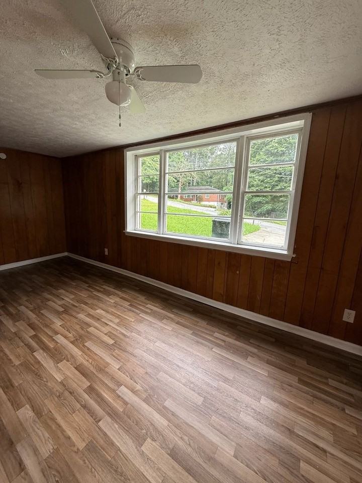 8193 / 8195 Spillers - Photo 4 of 40