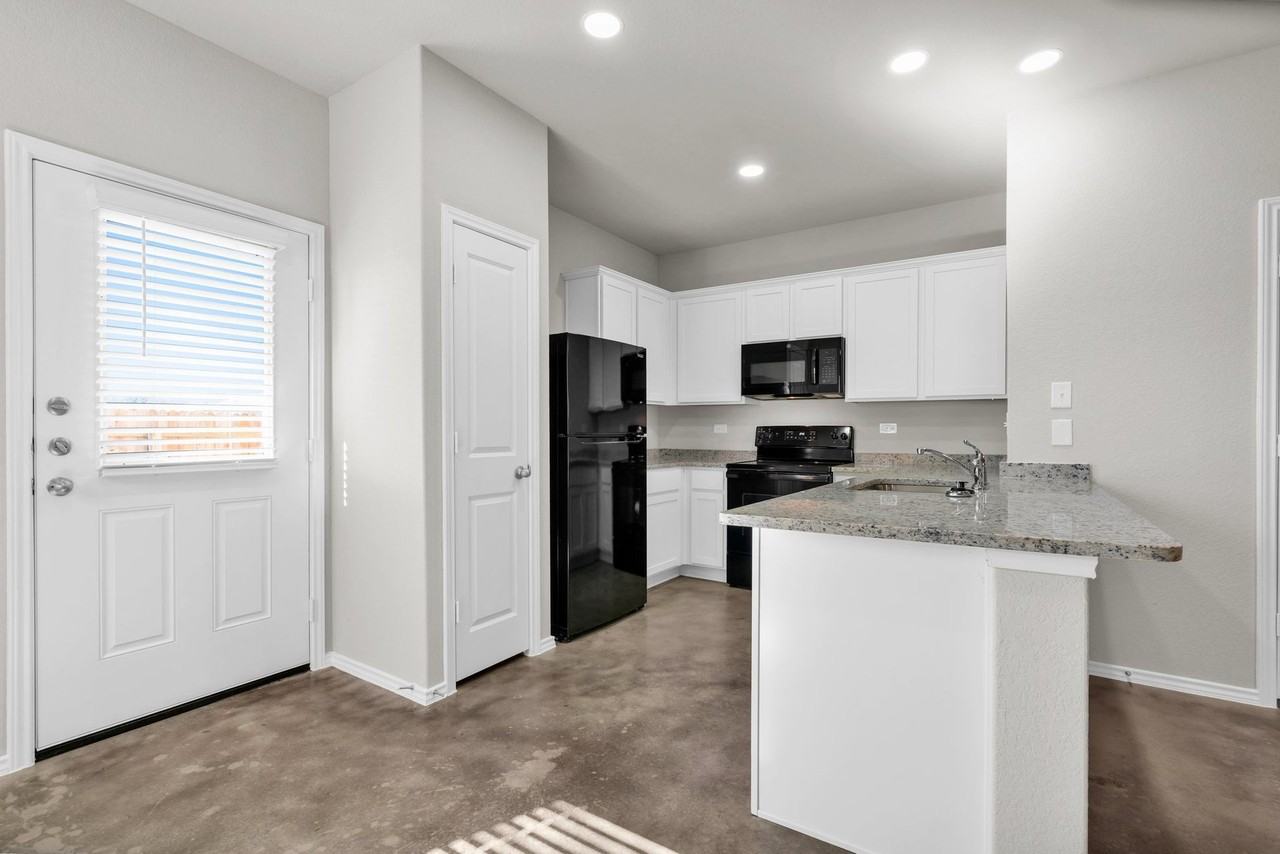 CALL FOR MORE DETAILS!! - Photo 4 of 5