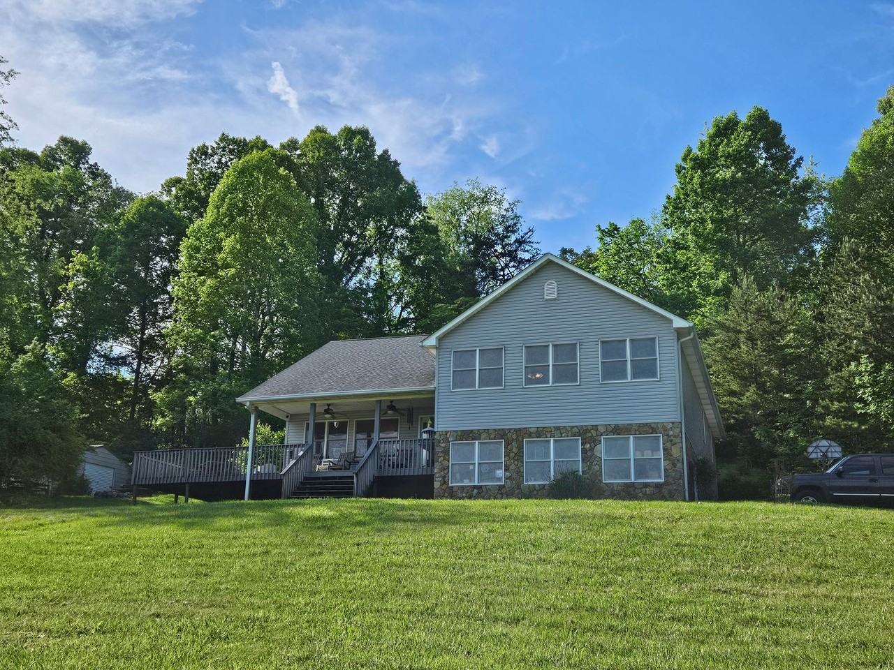 416 Harrington Hollow Rd - Photo 3 of 39