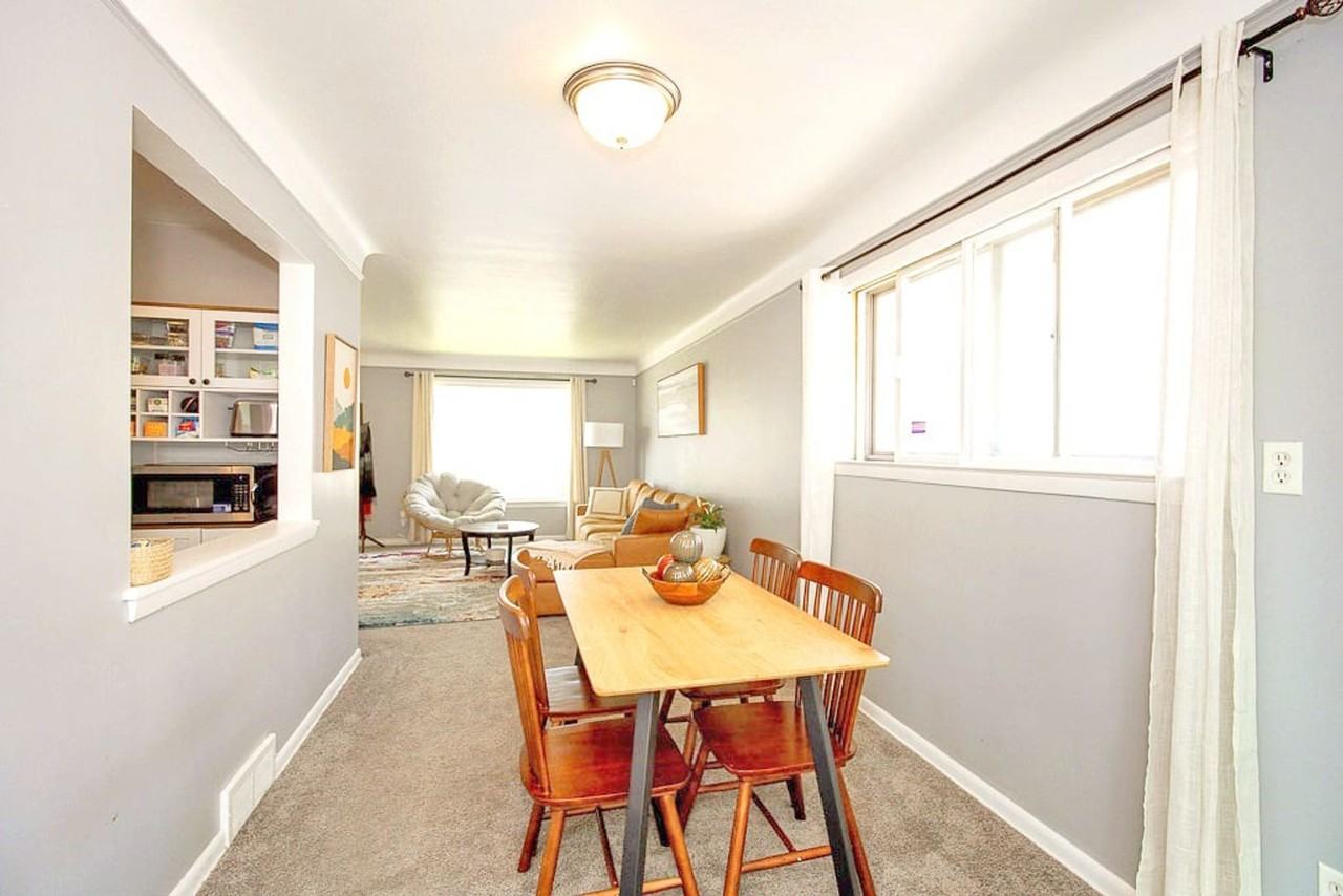 15900 Rowena Ave - Photo 3 of 21