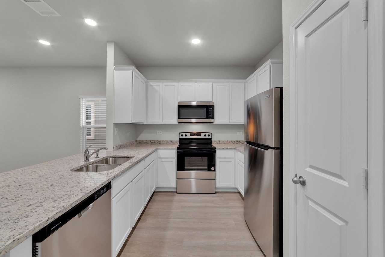 9034 Glen Shadow Dr - Photo 5 of 7