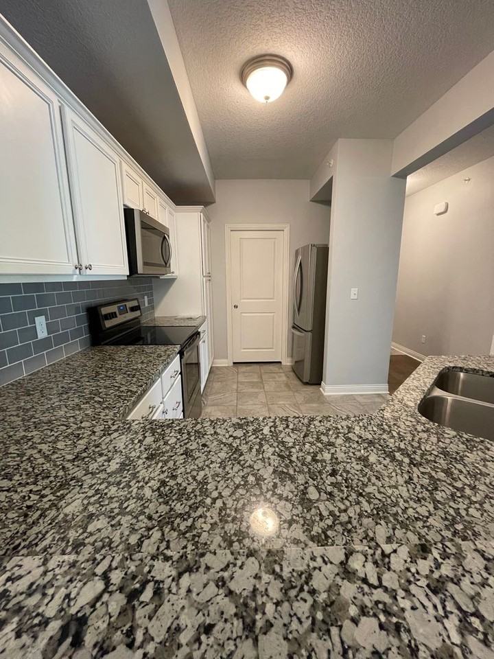 4006 W Worley St #207 - Photo 5 of 17