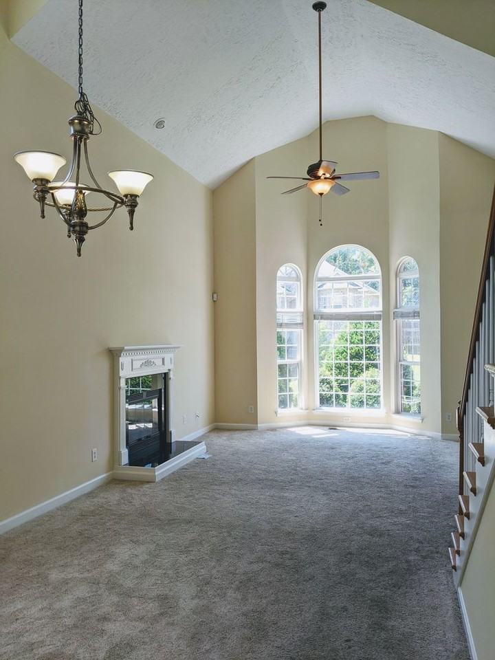 5695 Deer Valley Trl - Photo 2 of 6