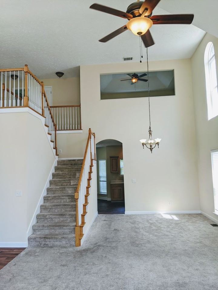 5695 Deer Valley Trl - Photo 3 of 6