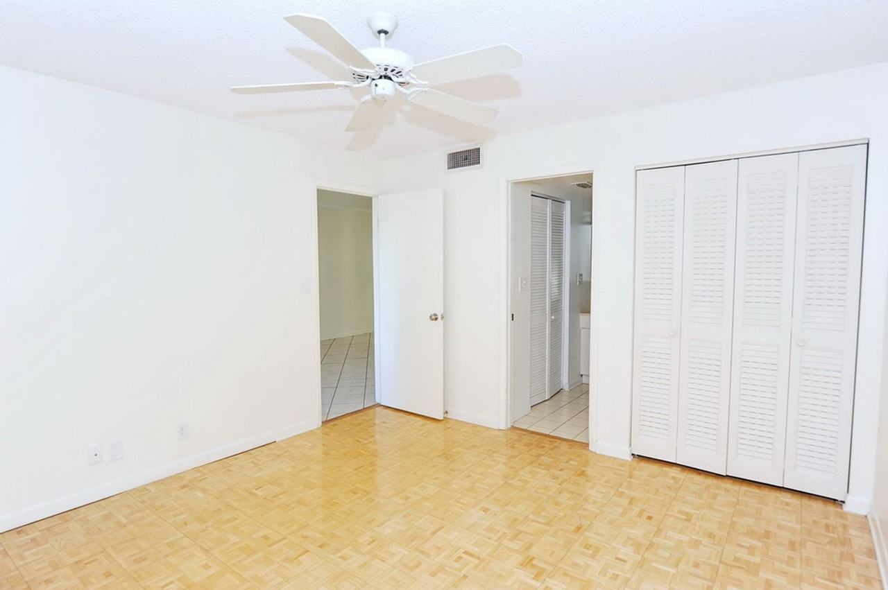 1000 Manatee Rd - Photo 4 of 12