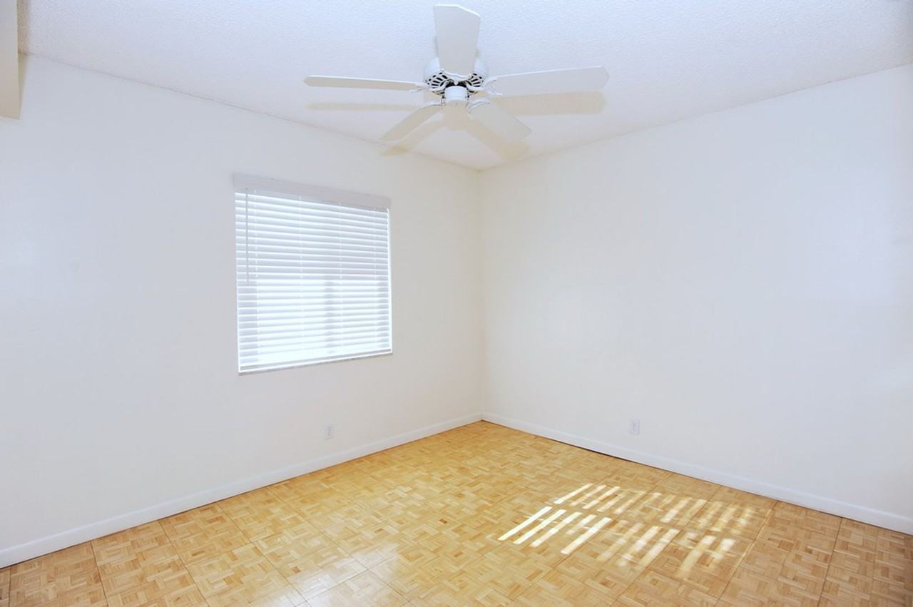 1000 Manatee Rd - Photo 7 of 12