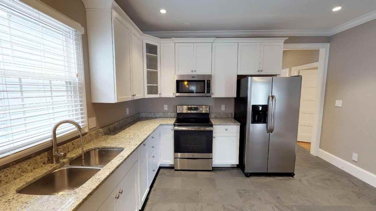 207 16th St - Photo 4 of 15