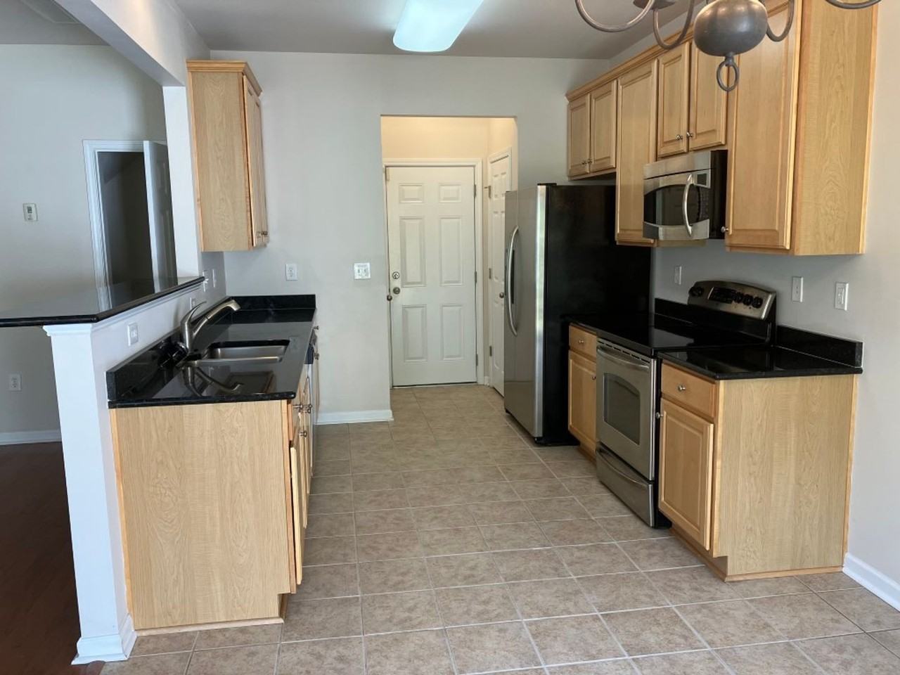 442 Lazy Creek Ln - Photo 2 of 7