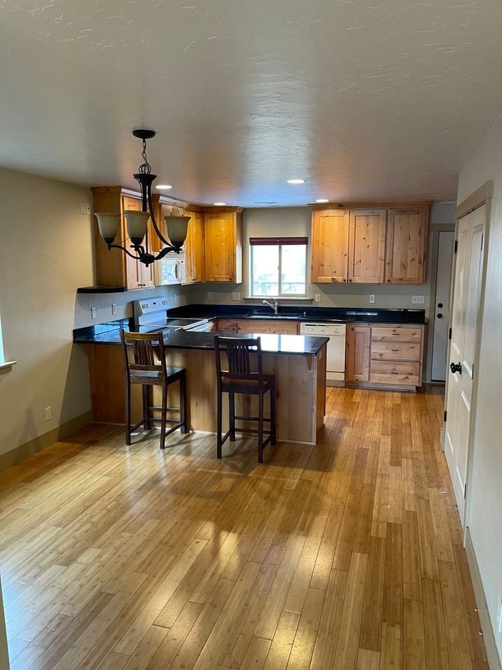 310 East Aspenwood Avenue - Photo 7 of 18