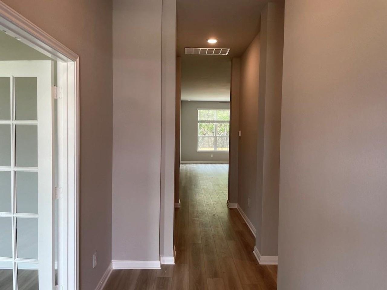 5625 St Charles Dr - Photo 3 of 33