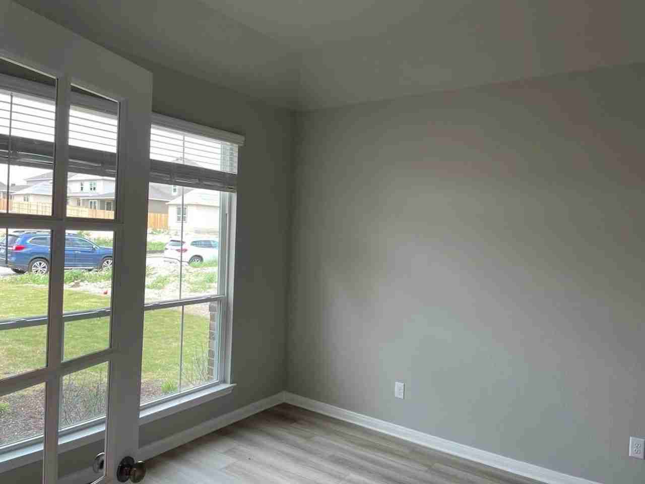 5625 St Charles Dr - Photo 5 of 33