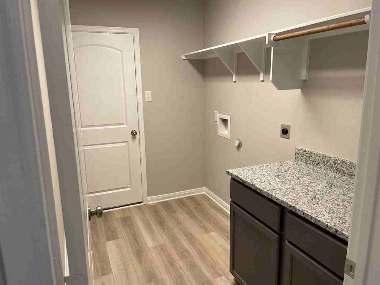 5625 St Charles Dr - Photo 7 of 33