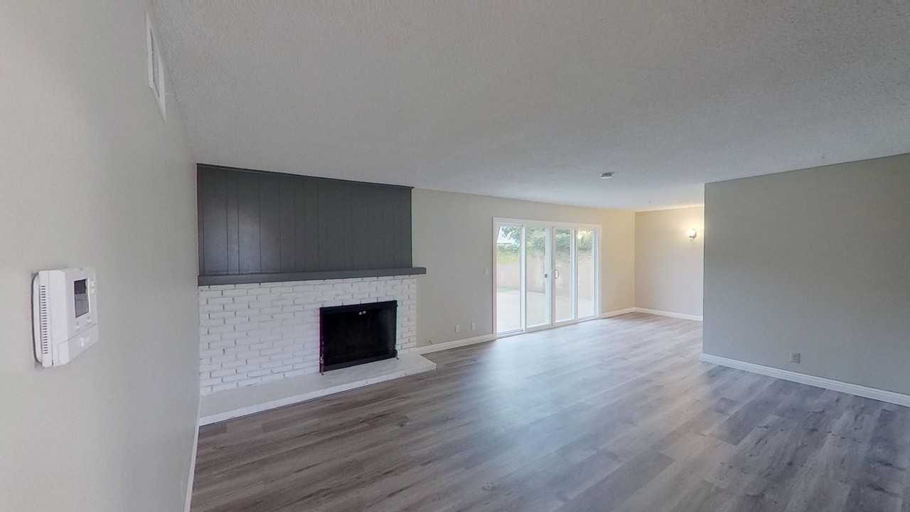 6121 Trinette Ave - Photo 2 of 18