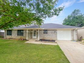 203 Shady Oaks Cir - Photo 1 of 1