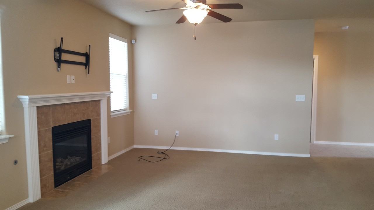 6308 Ochoco Ln - Photo 3 of 23