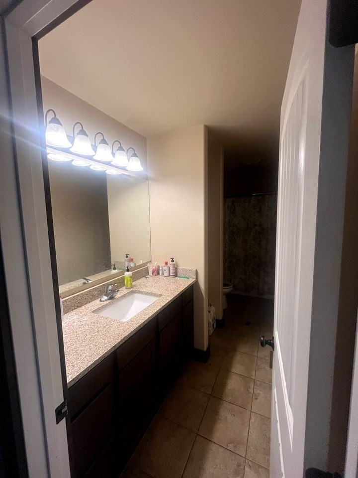 872 Ferguson Ave - Photo 4 of 5