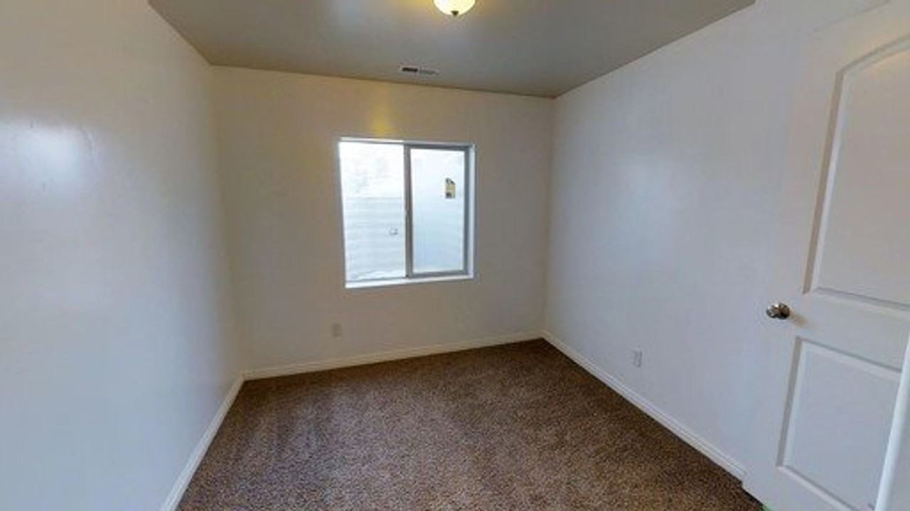 4000 E Mount Airey Dr - Photo 2 of 13