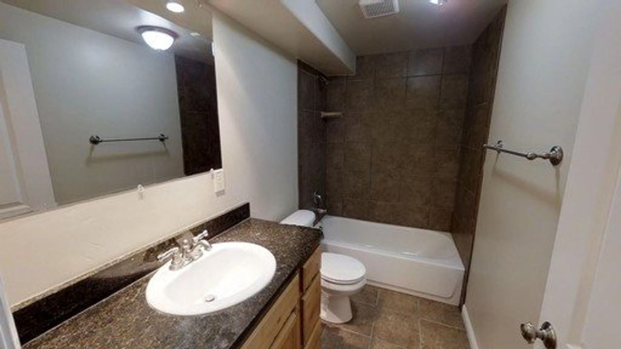 4000 E Mount Airey Dr - Photo 3 of 13