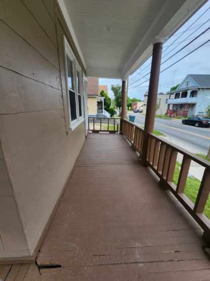 257 Clifford Ave - Photo 2 of 19