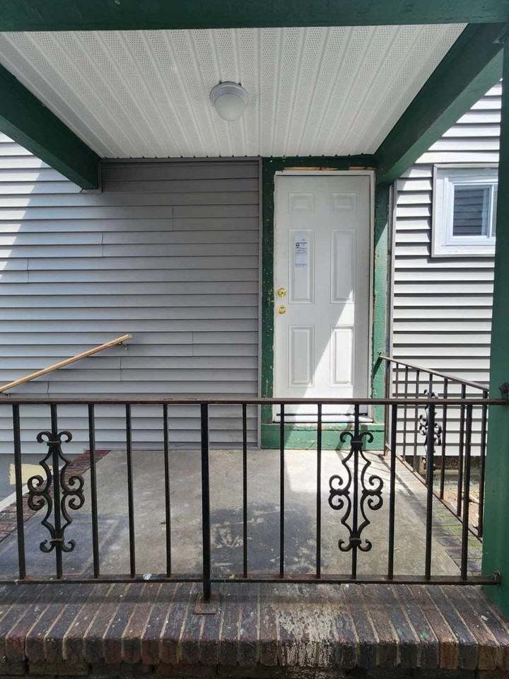 76 Carter St - Photo 3 of 19