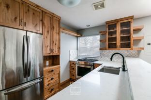 4077 N Borthwick Ave - Photo 1 of 1