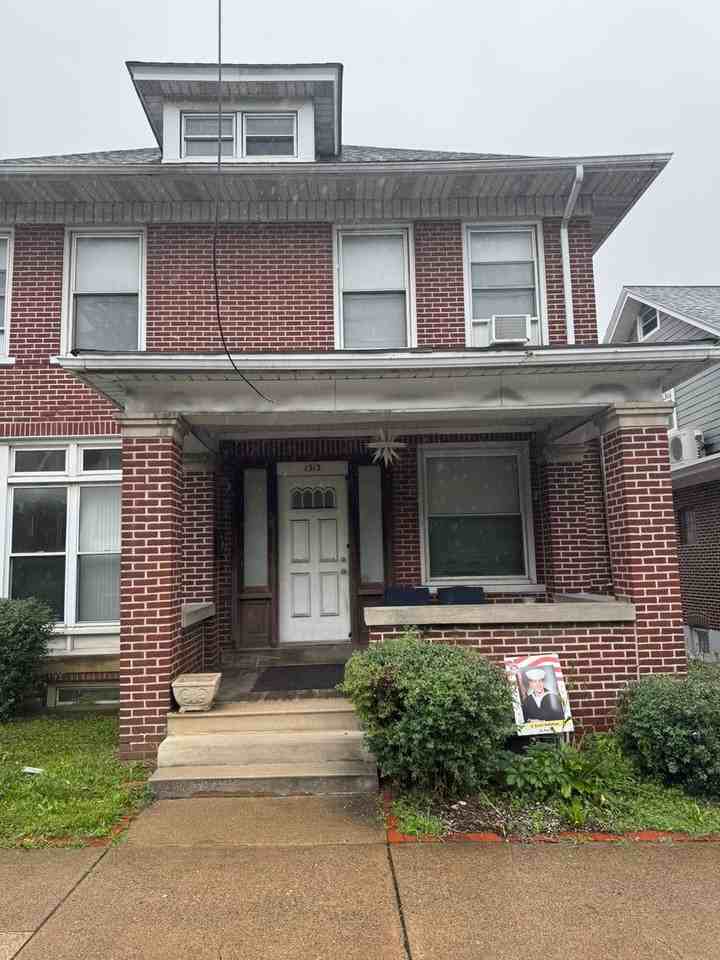 1313 Broadway - Photo 2 of 47