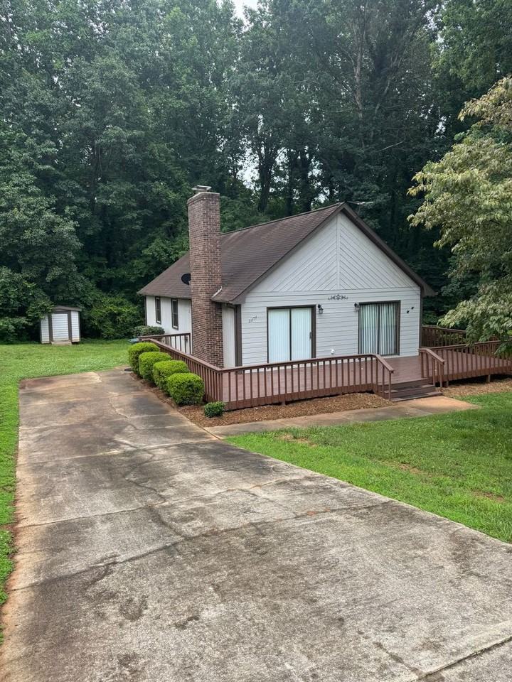 2277 Starbrooke Dr - Photo 2 of 15
