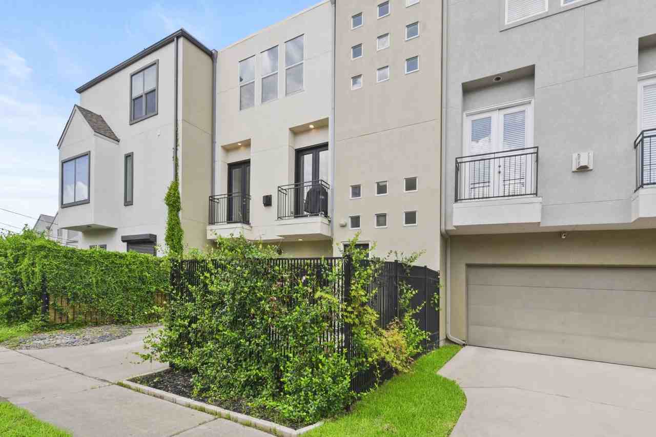 901 Roy St - Photo 3 of 32
