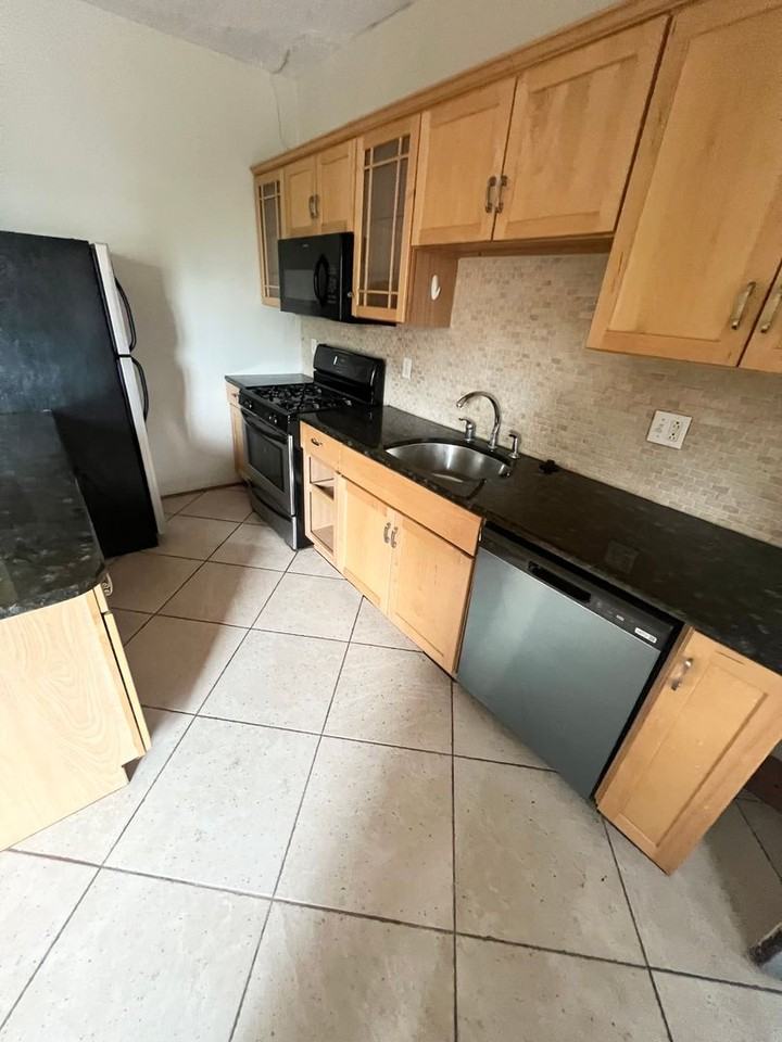 2676 Mayfield Road - Photo 2 of 11