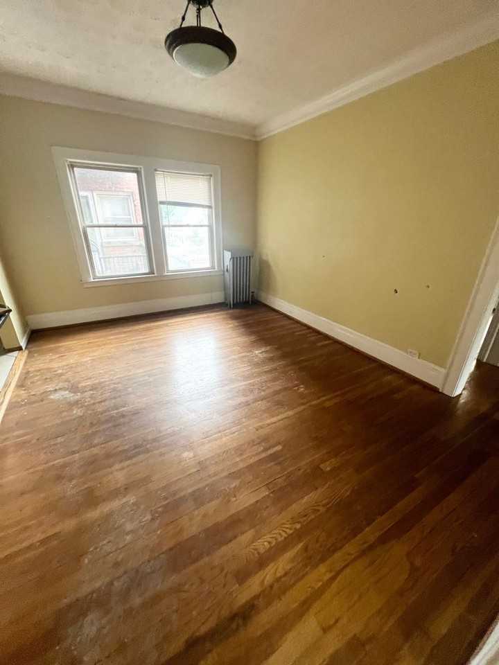 2676 Mayfield Road - Photo 5 of 11