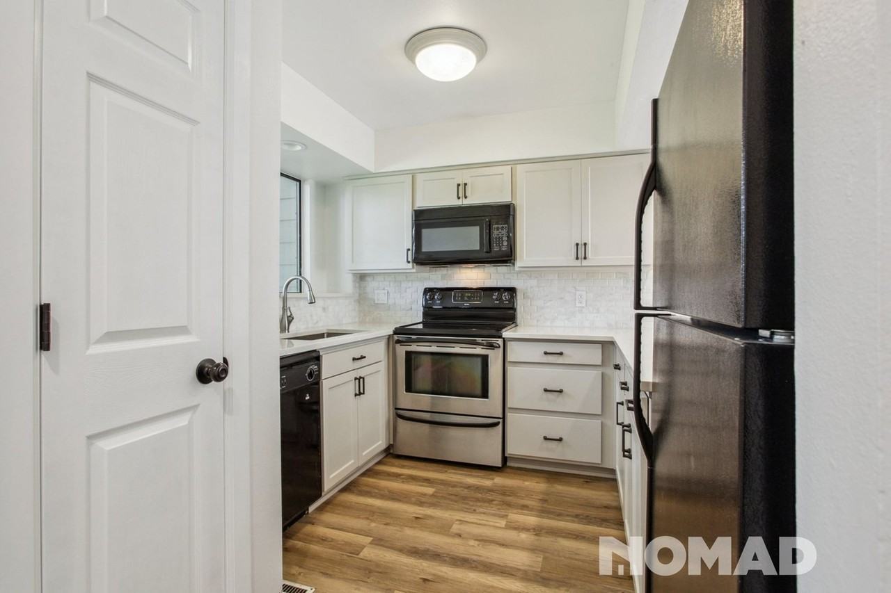 6505 W 84th Way - Photo 4 of 25