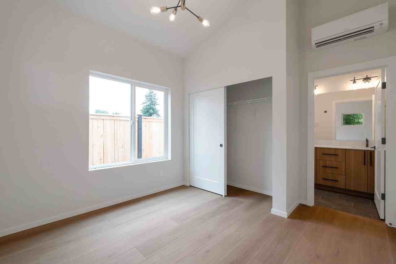 105A Wayne Ave - Photo 5 of 8