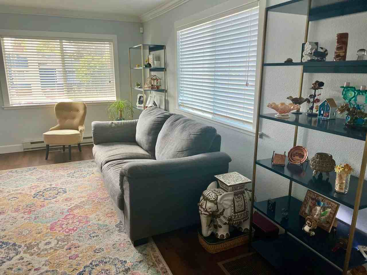 3920 Delmont Ave - Photo 3 of 17
