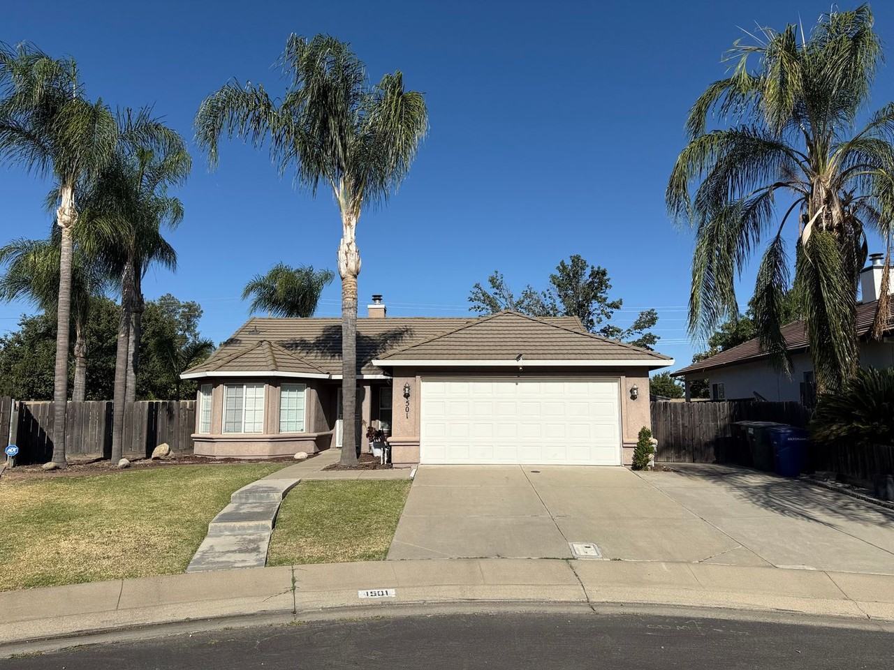 1501 Shiprock Ct - Photo 2 of 37