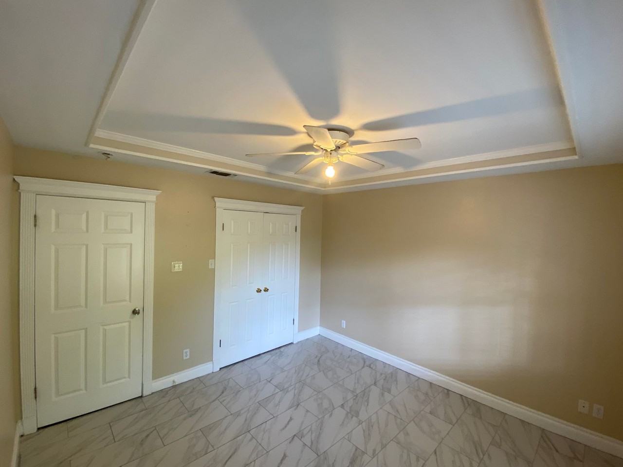 5842 Berkshire Rd - Photo 7 of 19