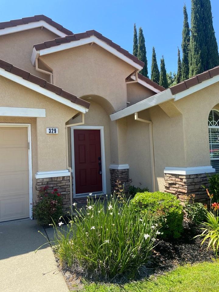 329 Mette Ct - Photo 2 of 22