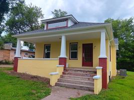 featured image of 1813 7th St