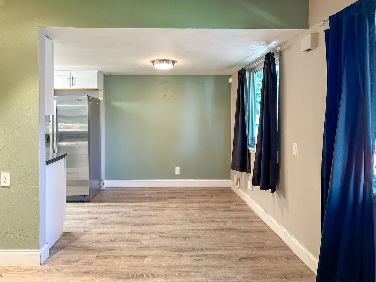 1205 S Wheeling Way - Photo 2 of 17