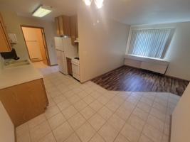 featured image of 1709 La Crescent St #123