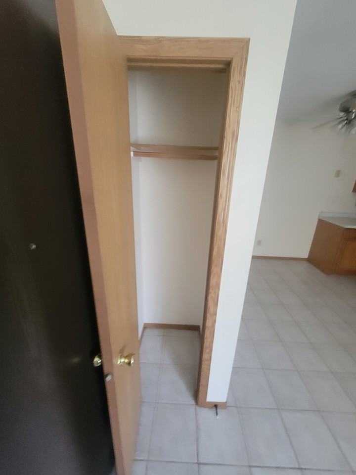 1709 La Crescent St #123 - Photo 4 of 14